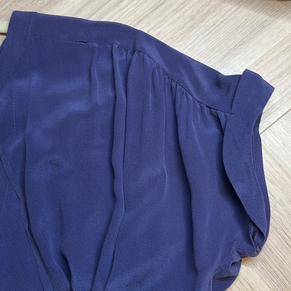 Chaser Woman’s silk feel top NWOT - Picture 4 of 4